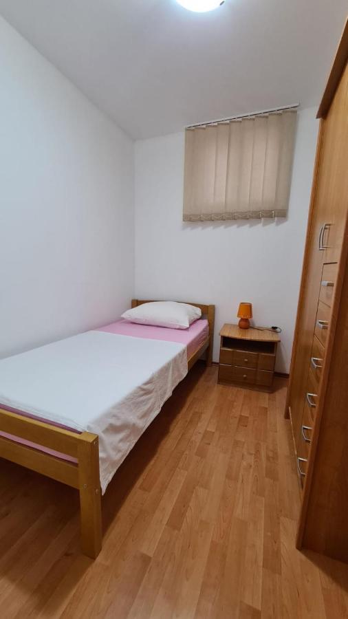 Apartments Pavlinovic Kaštela Esterno foto